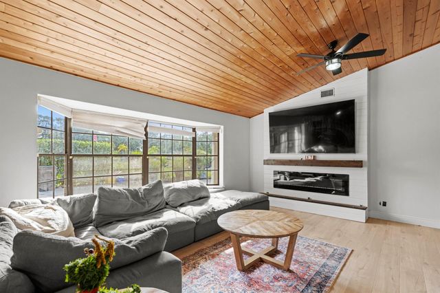 12895 53rd Road N, The Acreage, FL 33411