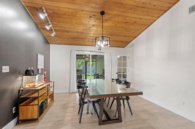 12895 53rd Road N, The Acreage, FL 33411