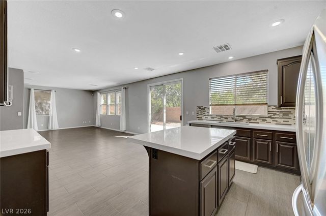 3736 Honey Crest Drive, Las Vegas, NV 89135