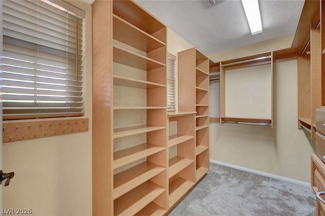 3736 Honey Crest Drive, Las Vegas, NV 89135