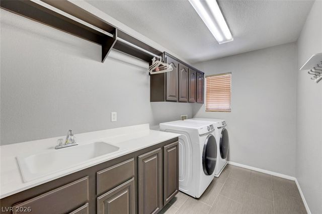 3736 Honey Crest Drive, Las Vegas, NV 89135