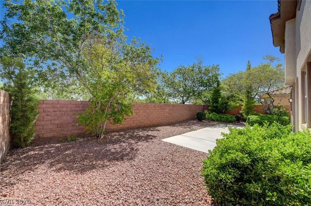 3736 Honey Crest Drive, Las Vegas, NV 89135