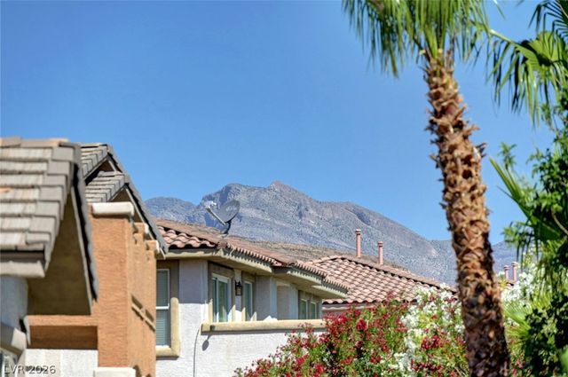 3736 Honey Crest Drive, Las Vegas, NV 89135