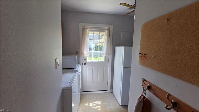 1420 Seward DR, Hampton, VA 23663