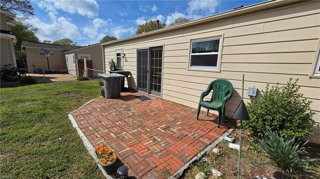 1420 Seward DR, Hampton, VA 23663