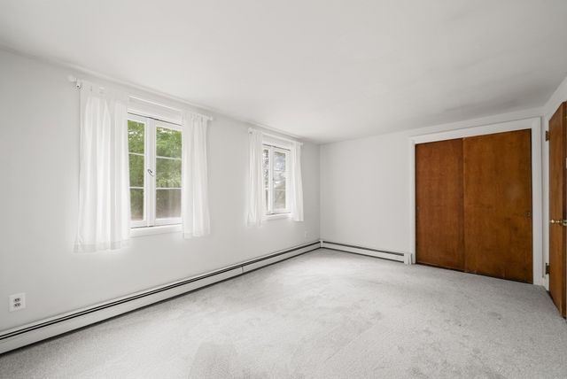 208 Mount Vernon Rd E, Weymouth, MA 02189