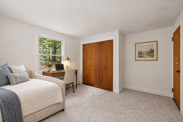 208 Mount Vernon Rd E, Weymouth, MA 02189