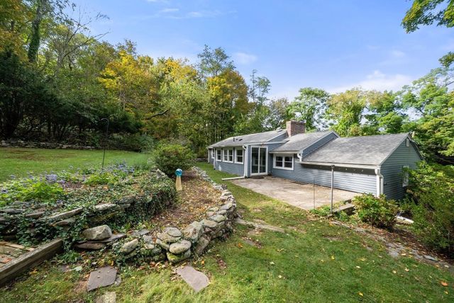 208 Mount Vernon Rd E, Weymouth, MA 02189