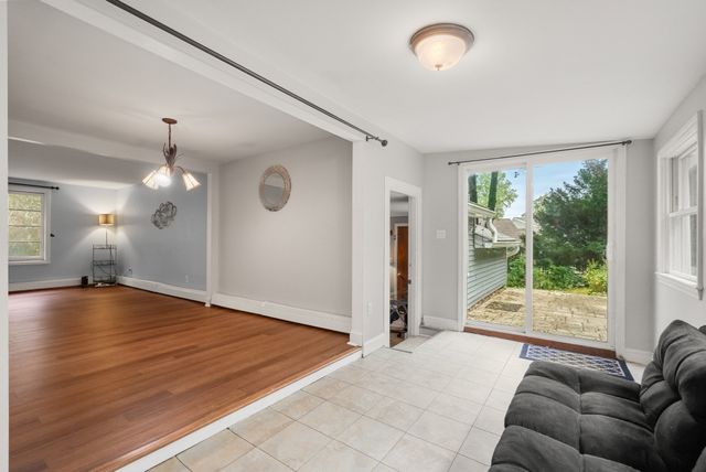 208 Mount Vernon Rd E, Weymouth, MA 02189