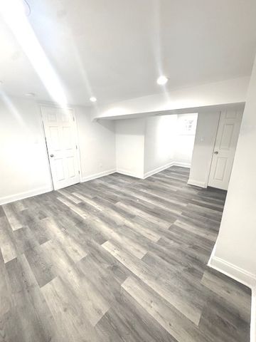 9432 S Vernon Avenue, Chicago, IL 60619