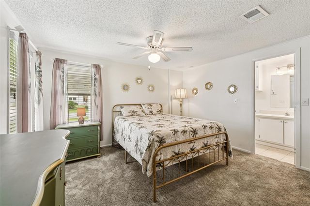 1802 PETUNIA LANE, The Villages, FL 32159
