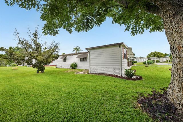 1802 PETUNIA LANE, The Villages, FL 32159
