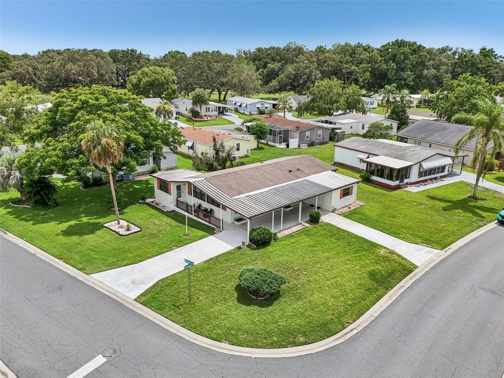 1802 PETUNIA LANE, The Villages, FL 32159