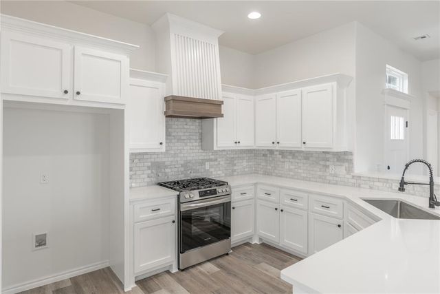 478 Hackberry Lane, Washington, OK 73093