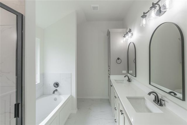 478 Hackberry Lane, Washington, OK 73093