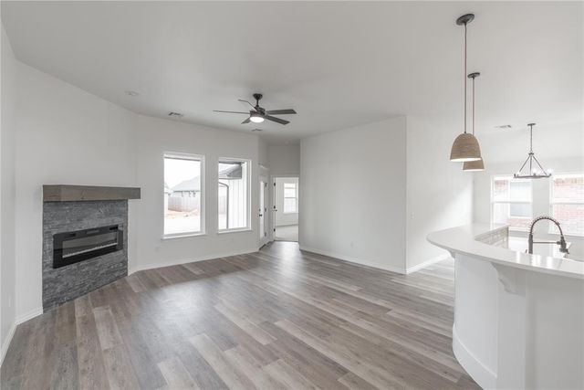 478 Hackberry Lane, Washington, OK 73093