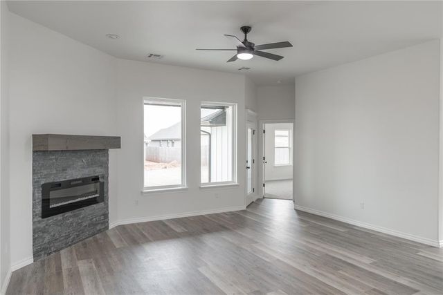 478 Hackberry Lane, Washington, OK 73093