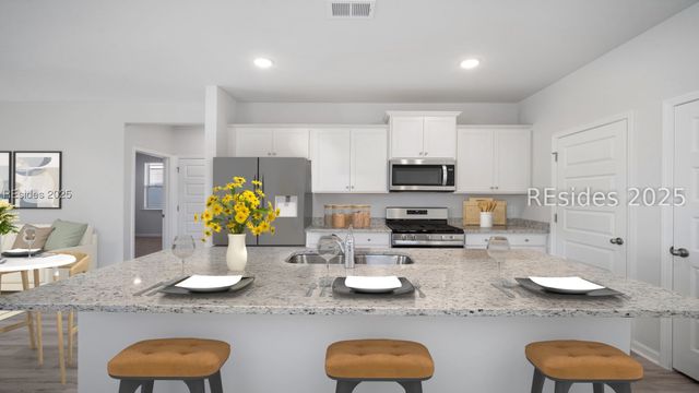 25 Bottom Board Court, Ridgeland, SC 29936