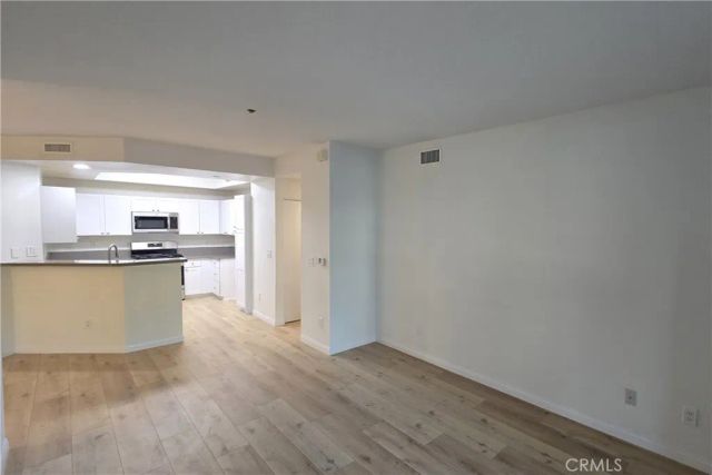 7551 Jordan 108, Canoga Park, CA 91303