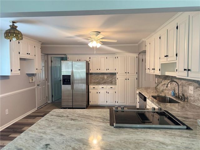 401 Midlothian SQ, Hampton, VA 23669