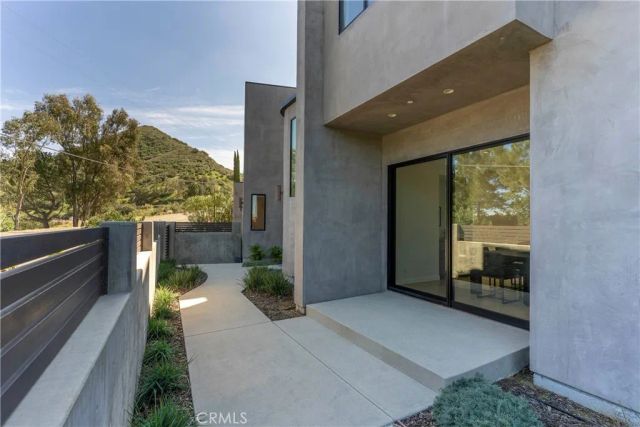 717 Latigo Canyon Road, Malibu, CA 90265