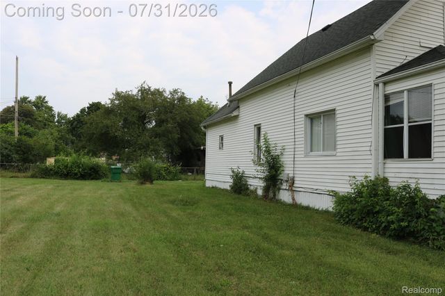 2703 Narloch Street, Saginaw, MI 48601