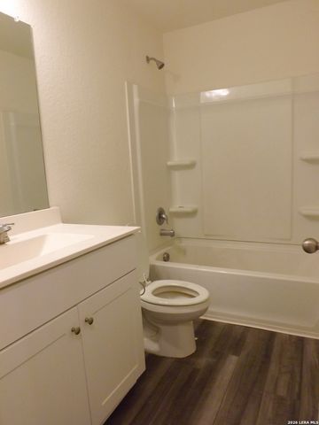 5495 Rue Girard, Converse, TX 78109