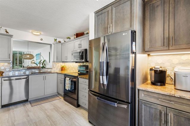 4460 FAIRWAYS BOULEVARD 105, Bradenton, FL 34209