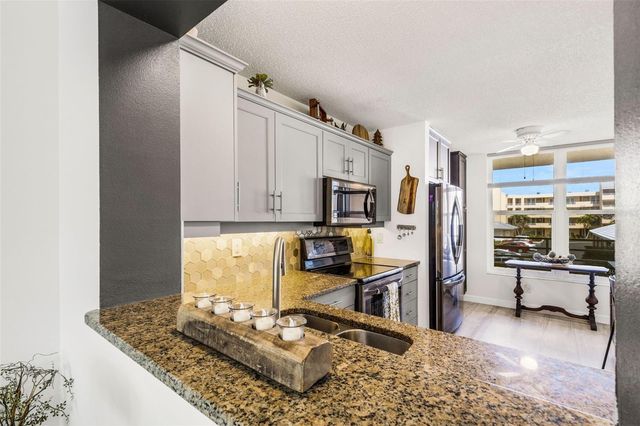 4460 FAIRWAYS BOULEVARD 105, Bradenton, FL 34209