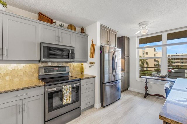 4460 FAIRWAYS BOULEVARD 105, Bradenton, FL 34209