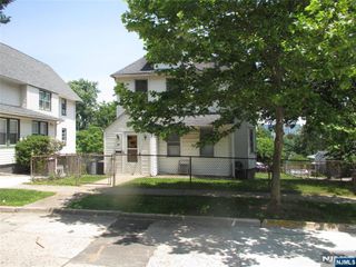 21 Overpeck Avenue, Ridgefield Park, NJ 07660