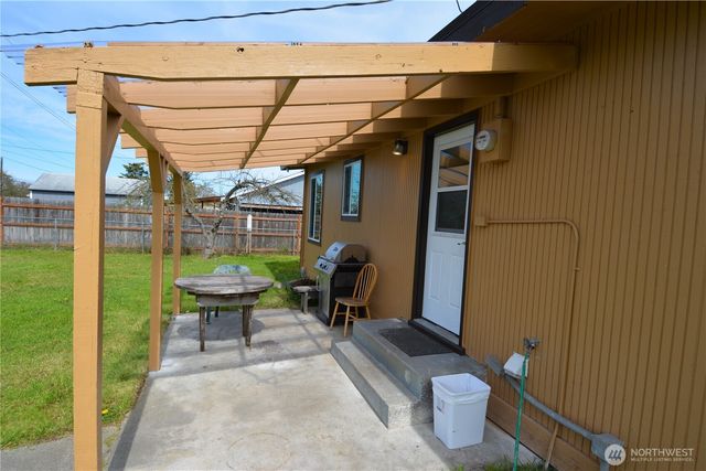 359 N Matriotti Avenue, Sequim, WA 98382