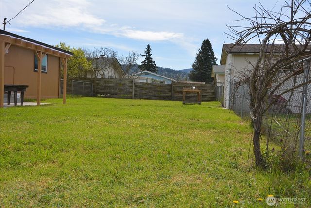 359 N Matriotti Avenue, Sequim, WA 98382
