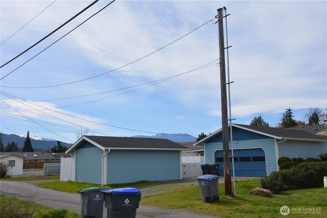 359 N Matriotti Avenue, Sequim, WA 98382