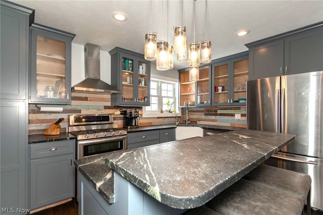 18919 Ravenna Road, Chagrin Falls, OH 44023