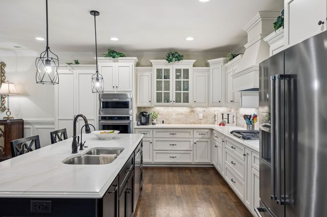 2050 Imagine Cir, Spring Hill, TN 37174