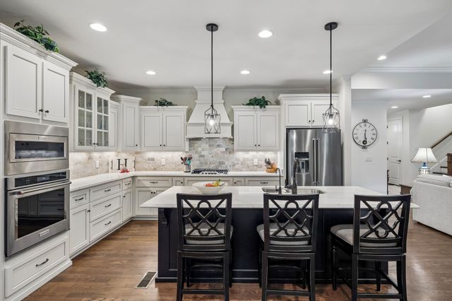 2050 Imagine Cir, Spring Hill, TN 37174