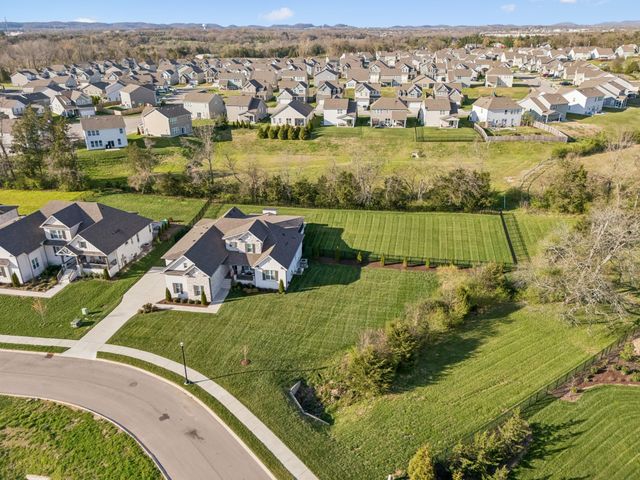 2050 Imagine Cir, Spring Hill, TN 37174