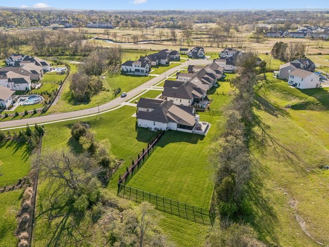 2050 Imagine Cir, Spring Hill, TN 37174