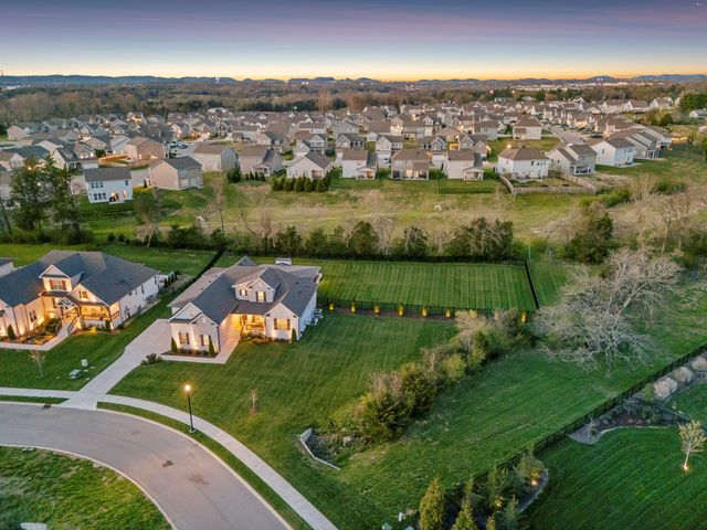 2050 Imagine Cir, Spring Hill, TN 37174