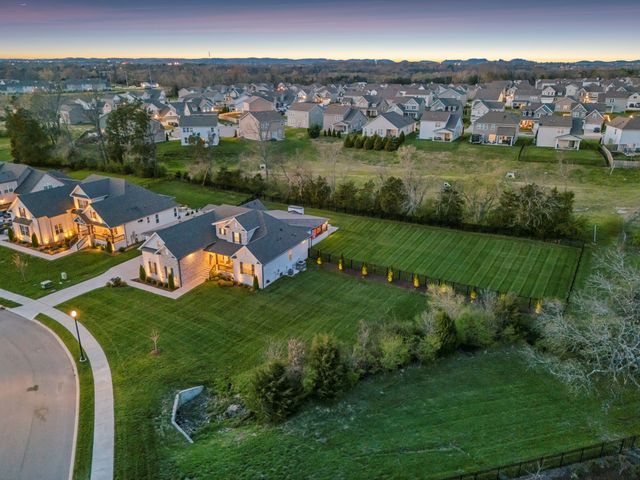 2050 Imagine Cir, Spring Hill, TN 37174