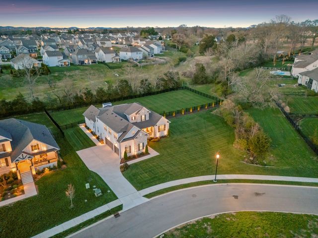 2050 Imagine Cir, Spring Hill, TN 37174