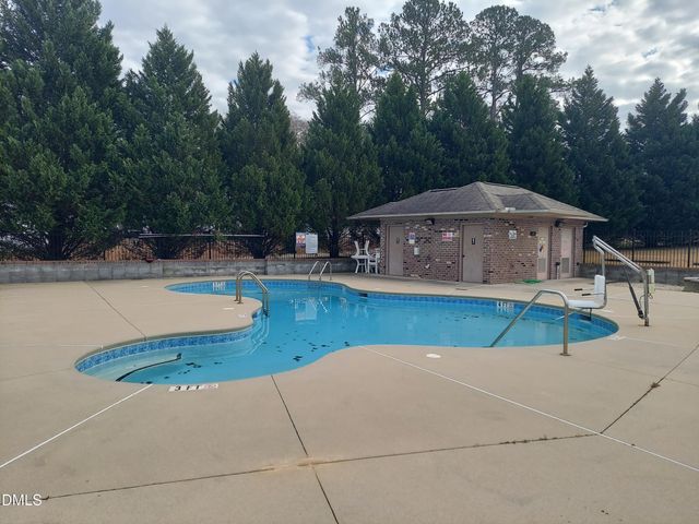 118 Fawnbrook Drive, Four Oaks, NC 27524