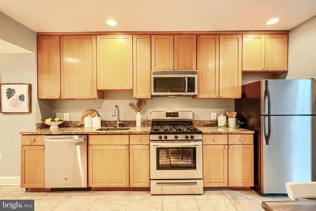 2016 PORTUGAL ST, Baltimore, MD 21231