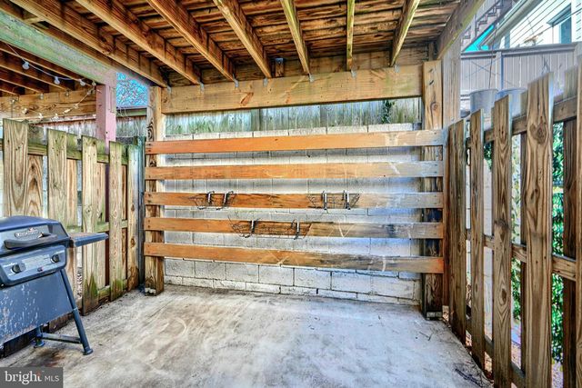 2016 PORTUGAL ST, Baltimore, MD 21231