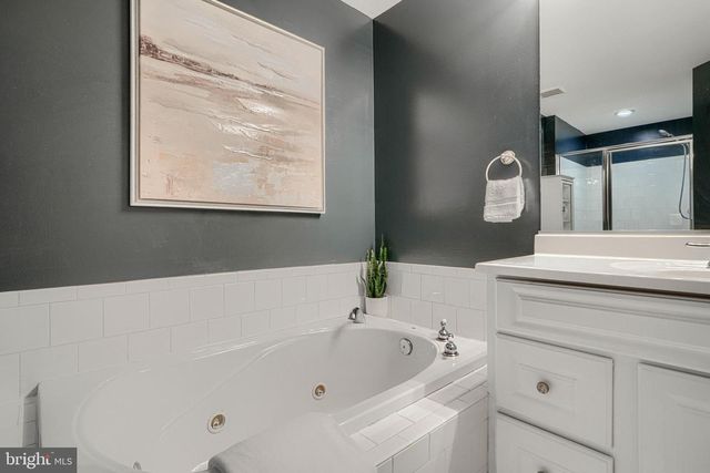 2016 PORTUGAL ST, Baltimore, MD 21231