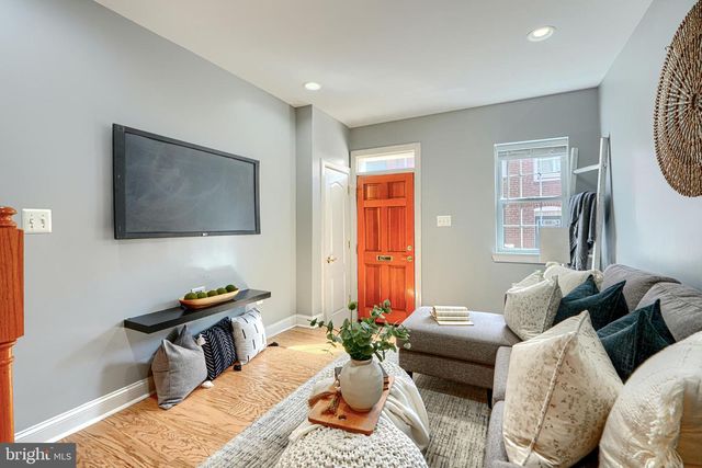 2016 PORTUGAL ST, Baltimore, MD 21231