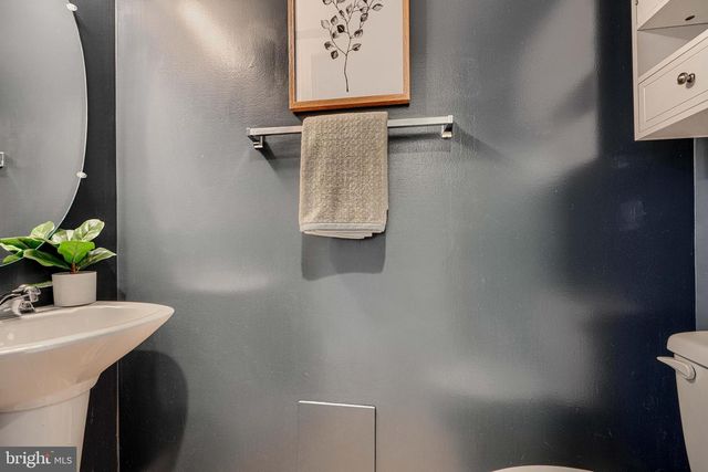 2016 PORTUGAL ST, Baltimore, MD 21231