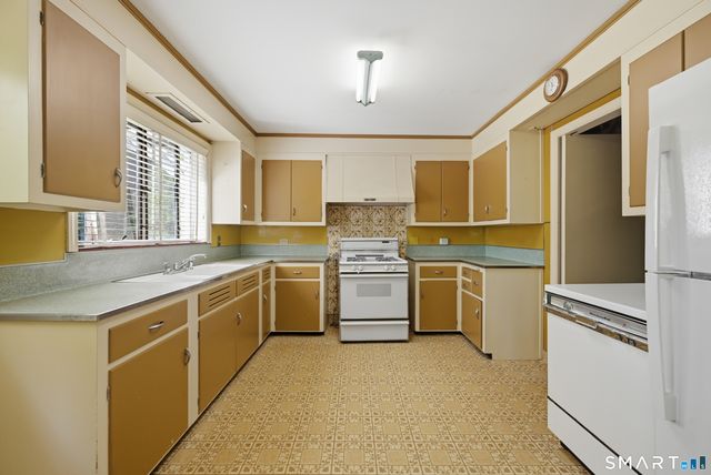 6 Taylor Road, Bethel, CT 06801