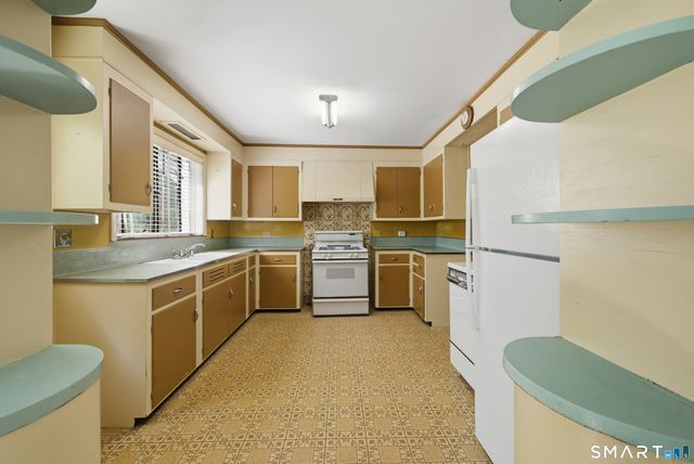 6 Taylor Road, Bethel, CT 06801